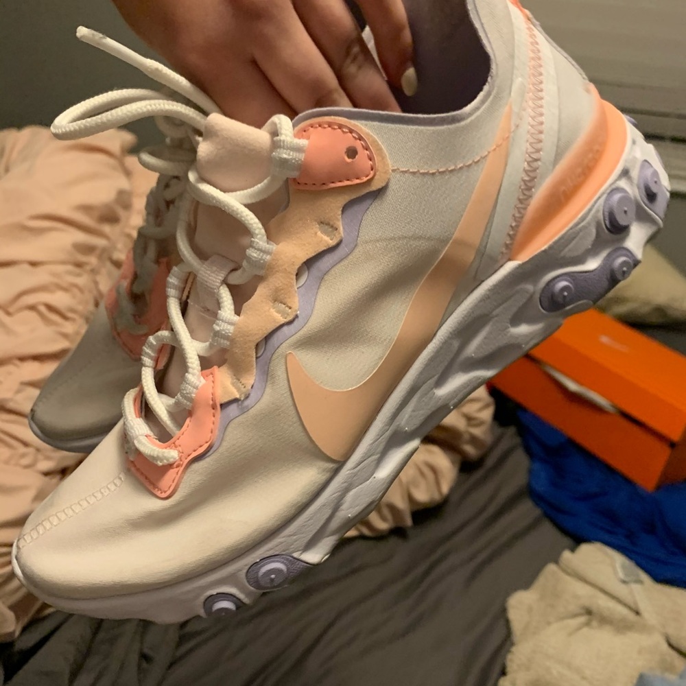 Nike react